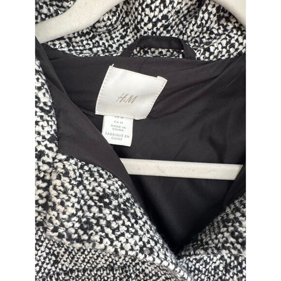 Women’s H&M Long Black White Herringbone Button Up Shacket Jacket Coat Medium - Picture 7 of 11
